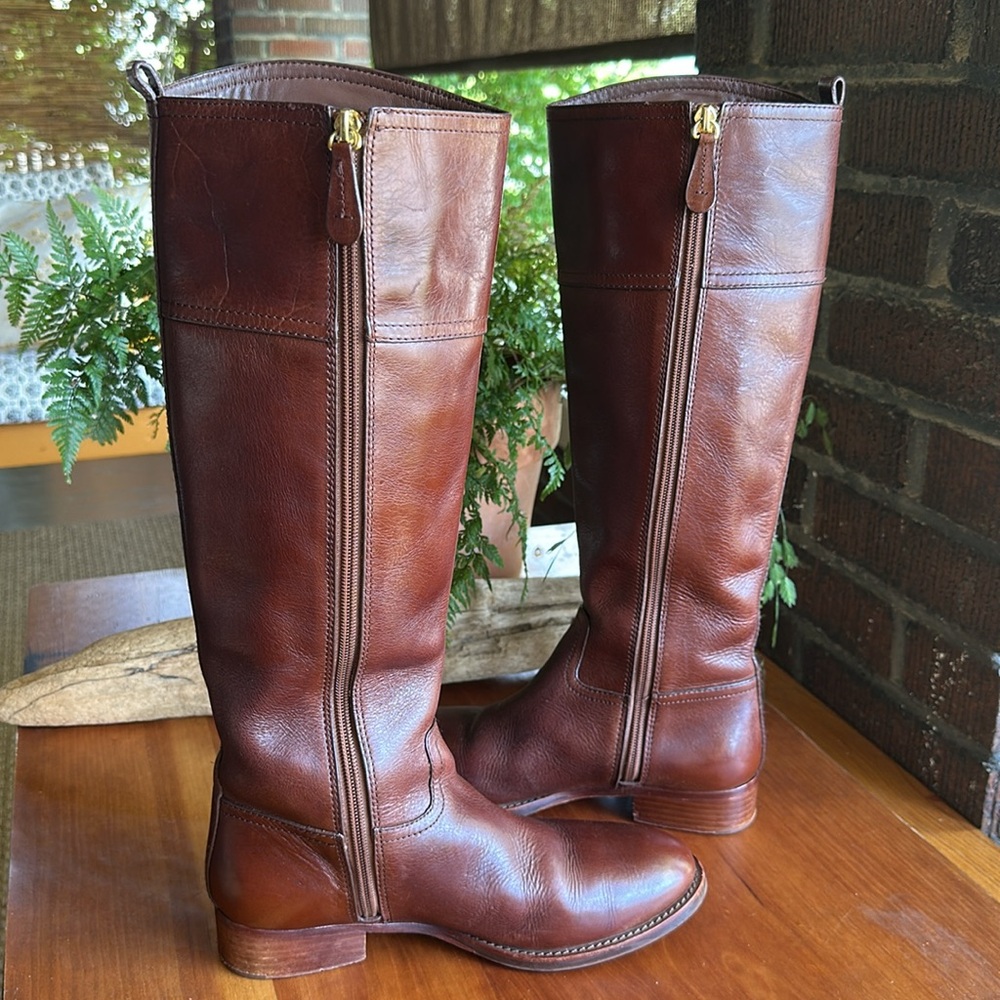 Tory Burch Kieran gold logo brown leather tall equestrian/riding boots. Size 6.5 - Picture 4 of 15
